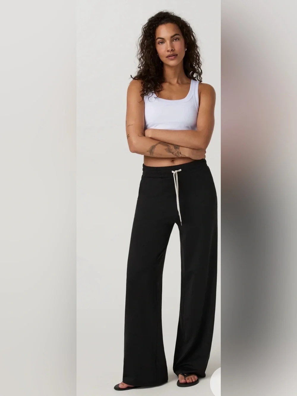 Vuori Black Wide-Leg Drawstring Joggers